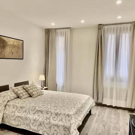 Corte Contarina * البندقية